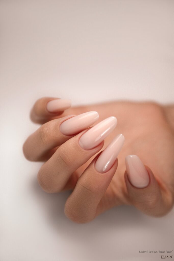 Builder Gel in a Bottle Hard Gel Pastel Peach 2